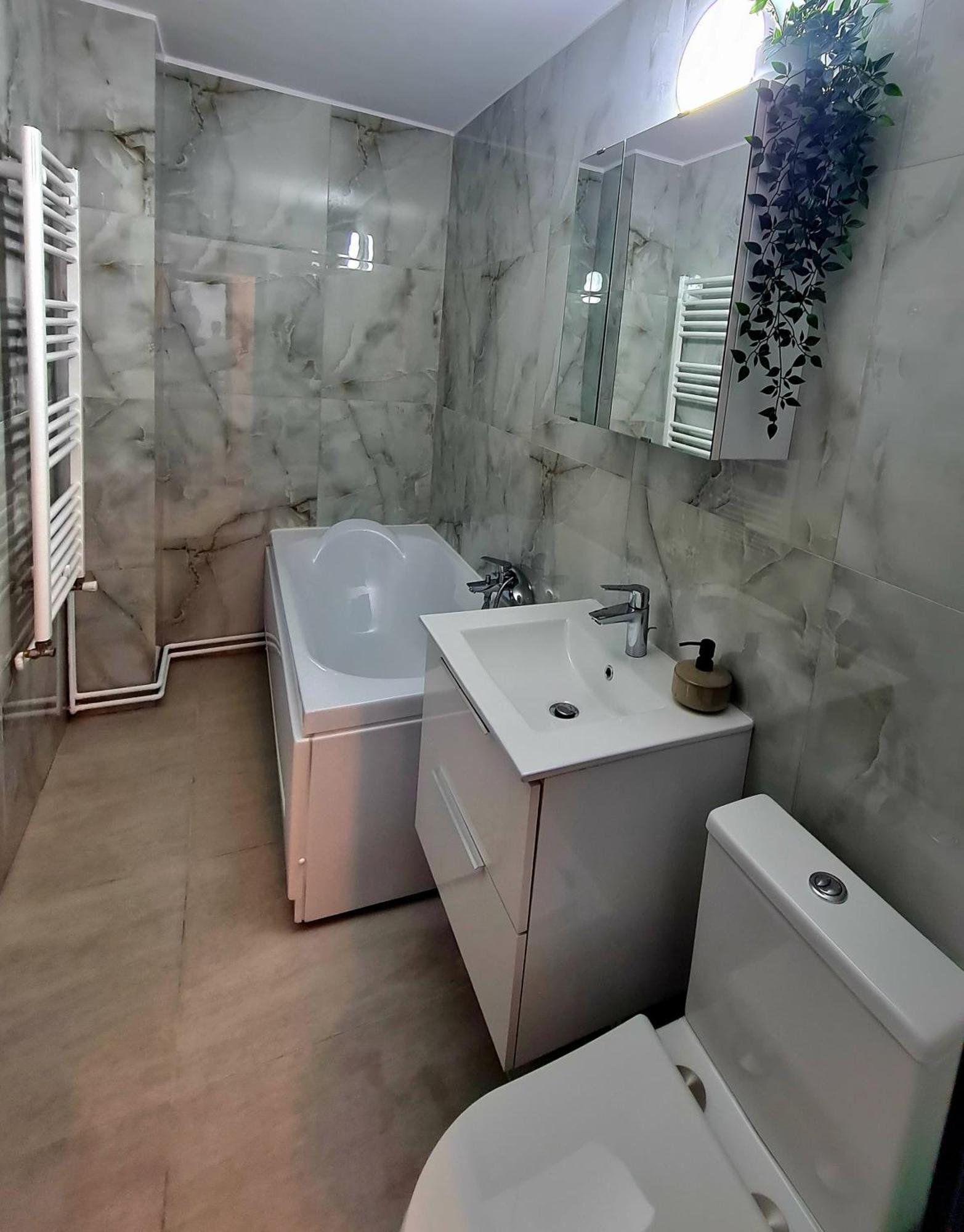 Apartment In Dristor Area 布加勒斯特 外观 照片